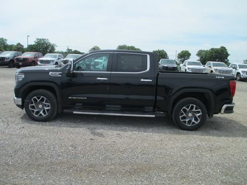 New 2026 GMC Sierra 1500 SLT w/ SLT Premium Plus Package AWD/4WD image 11