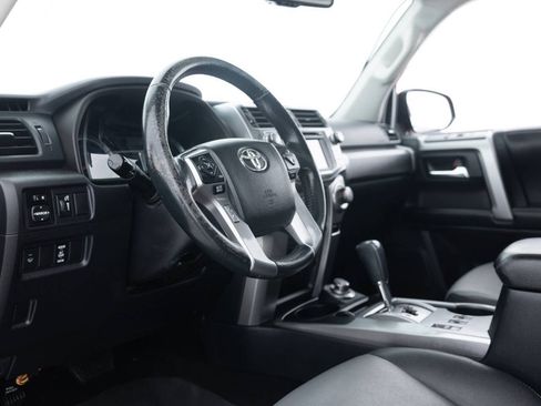 Used 2016 Toyota 4Runner SR5 Premium image 28