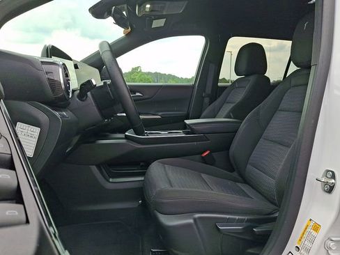 Used 2025 Chevrolet Equinox LT AWD/4WD image 13