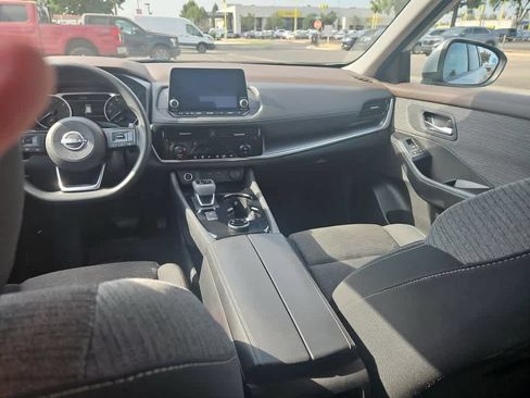 Used 2022 Nissan Rogue SV AWD/4WD image 10