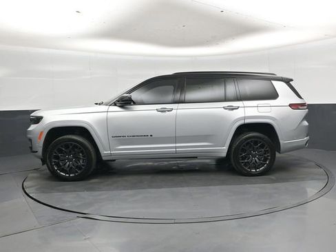 Used 2023 Jeep Grand Cherokee L Summit image 7
