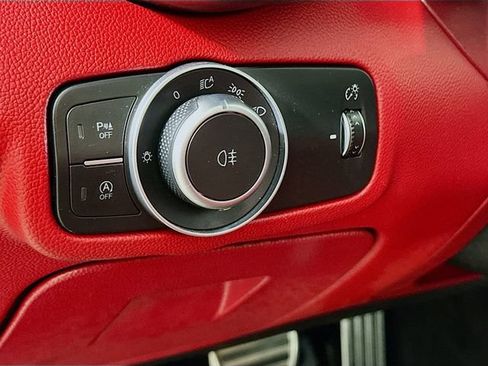 Used 2019 Alfa Romeo Giulia Ti Sport w/ Quick Order Package 22S Sport AWD/4WD image 13