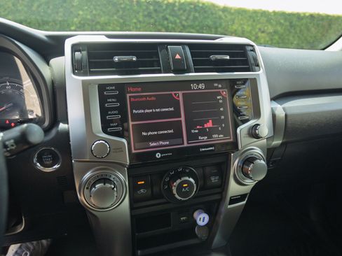 Used 2022 Toyota 4Runner SR5 AWD/4WD image 18