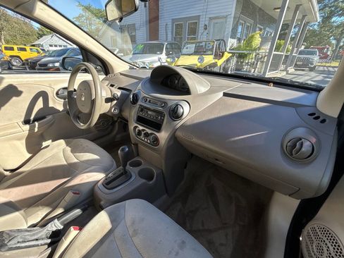 Used 2004 Saturn ION Level 2 FWD image 19
