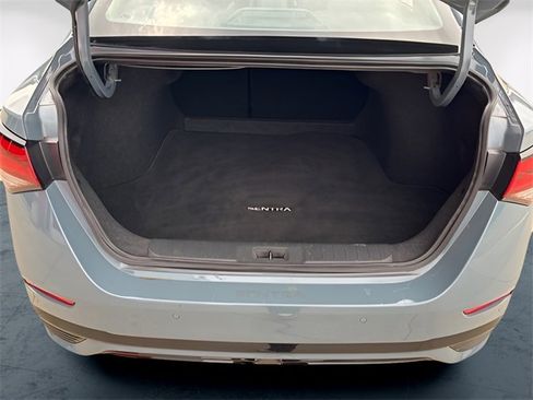 Used 2024 Nissan Sentra SR w/ SR Premium Package image 7