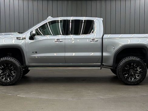 Used 2026 GMC Sierra 1500 Denali w/ Denali Reserve Package AWD/4WD image 2