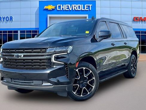 Used 2021 Chevrolet Suburban RST w/ Rear Media and Nav Package AWD/4WD image 3