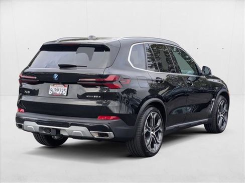 Used 2026 BMW X5 xDrive50e image 5