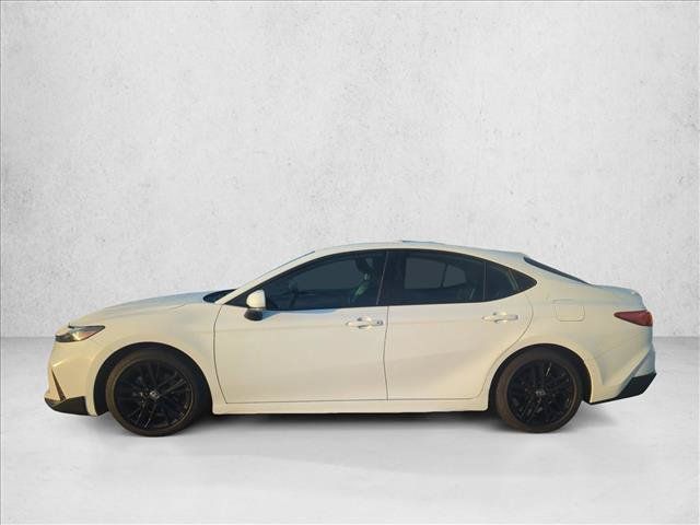 Used 2025 Toyota Camry SE w/ Convenience Package FWD image 6