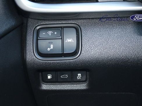 Used 2019 Kia Optima S image 18