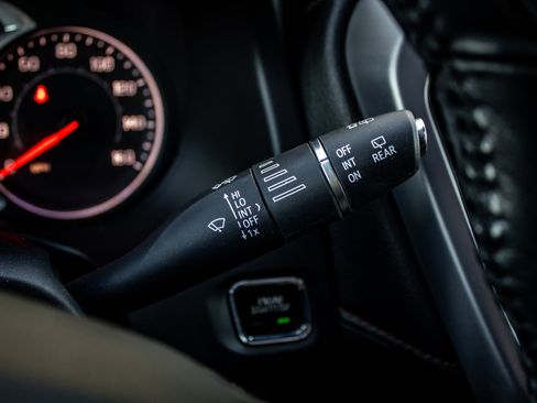 Used 2020 GMC Acadia AT4 image 32