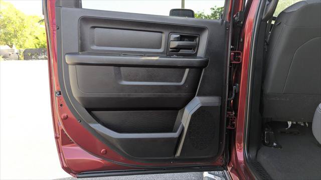 Used 2024 RAM 3500 Tradesman w/ Chrome Appearance Group AWD/4WD image 16
