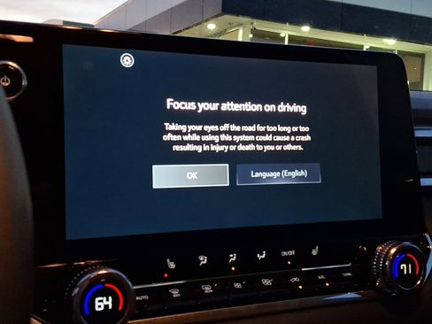 Used 2024 GMC Canyon Elevation w/ Elevation Premium Package image 24