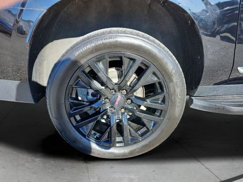 Used 2023 GMC Yukon XL SLT image 29