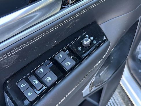 New 2026 Jeep Grand Wagoneer Limited w/ Premium Group II image 25