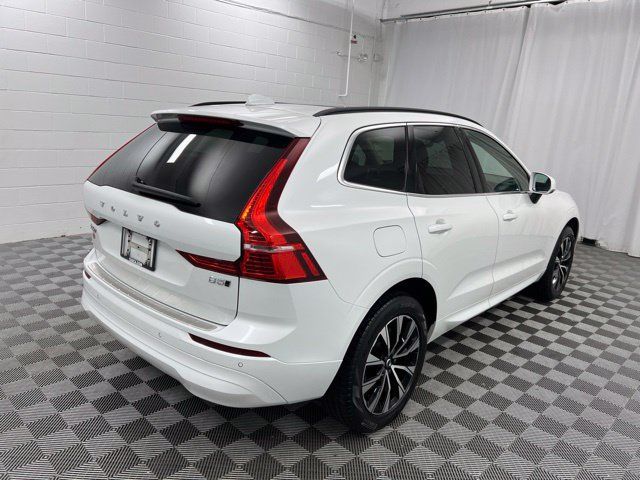 Used 2023 Volvo XC60 B5 Core AWD/4WD image 5