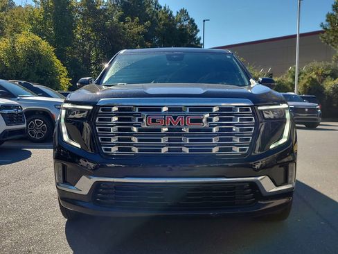 Used 2025 GMC Acadia Denali image 6