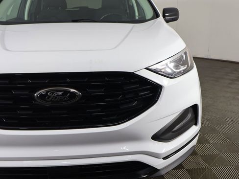 Used 2024 Ford Edge SE w/ Black Appearance Package AWD/4WD image 11