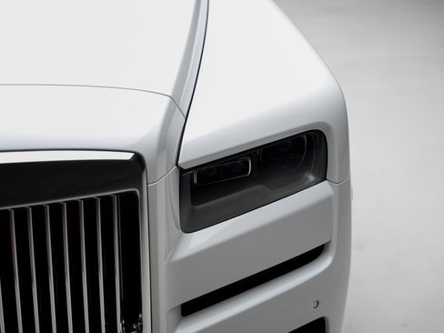 Used 2024 Rolls-Royce Cullinan w/ Cullinan Package AWD/4WD image 12