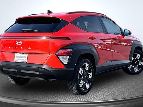 Used 2024 Hyundai Kona SEL FWD image 6