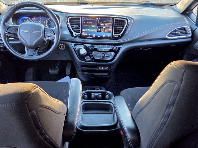 Used 2021 Chrysler Pacifica Touring w/ S Appearance Package FWD image 15
