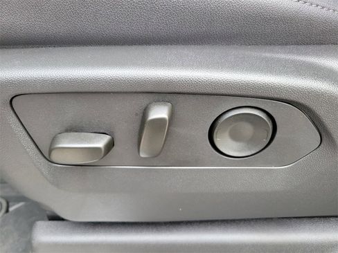 New 2025 GMC Sierra 3500 SLT w/ SLT Premium Package image 26