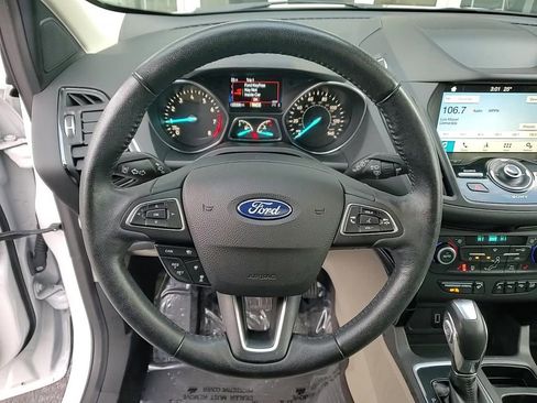 Used 2019 Ford Escape Titanium image 15