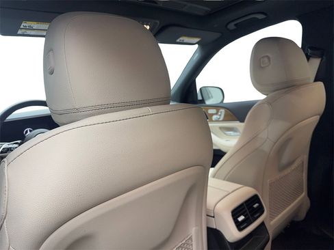 Used 2024 Mercedes-Benz GLE 350 4MATIC image 34