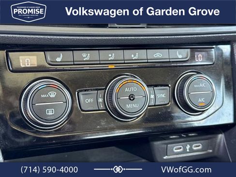 Used 2024 Volkswagen Jetta SE FWD image 29