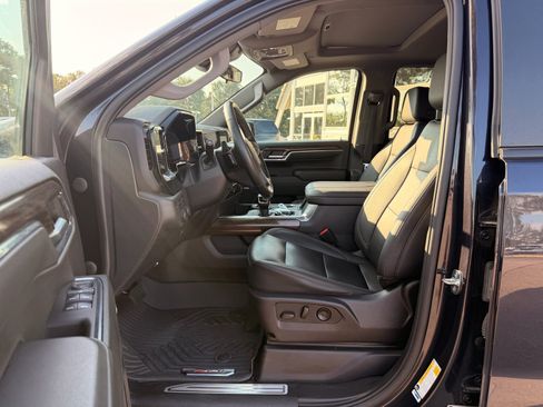 Used 2023 Chevrolet Silverado 1500 LT Trail Boss w/ LT Trail Boss Premium Package AWD/4WD image 14