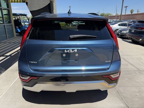 Used 2024 Kia Niro SX Touring FWD image 13