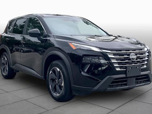 Used 2025 Nissan Rogue SV FWD image 3
