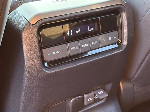 Used 2025 Toyota Land Cruiser w/ Premium Package image 18