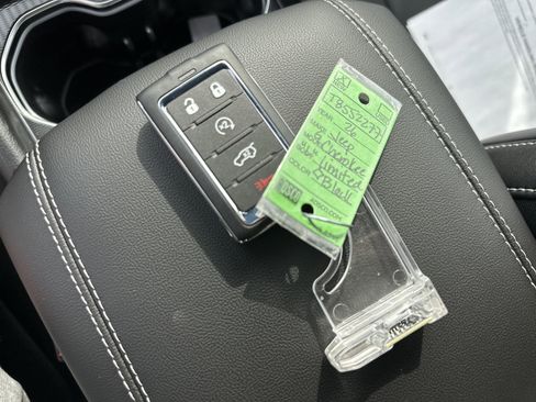 New 2026 Jeep Grand Cherokee L Limited image 3