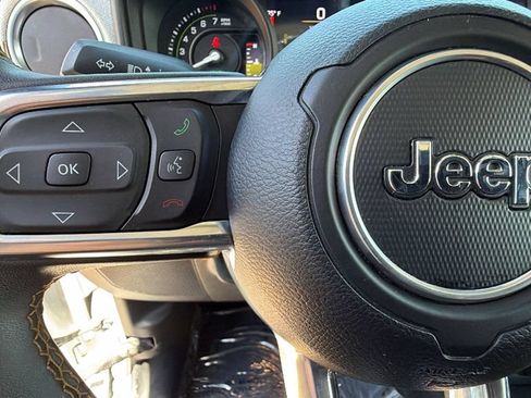 Used 2024 Jeep Wrangler Unlimited Sahara AWD/4WD image 19