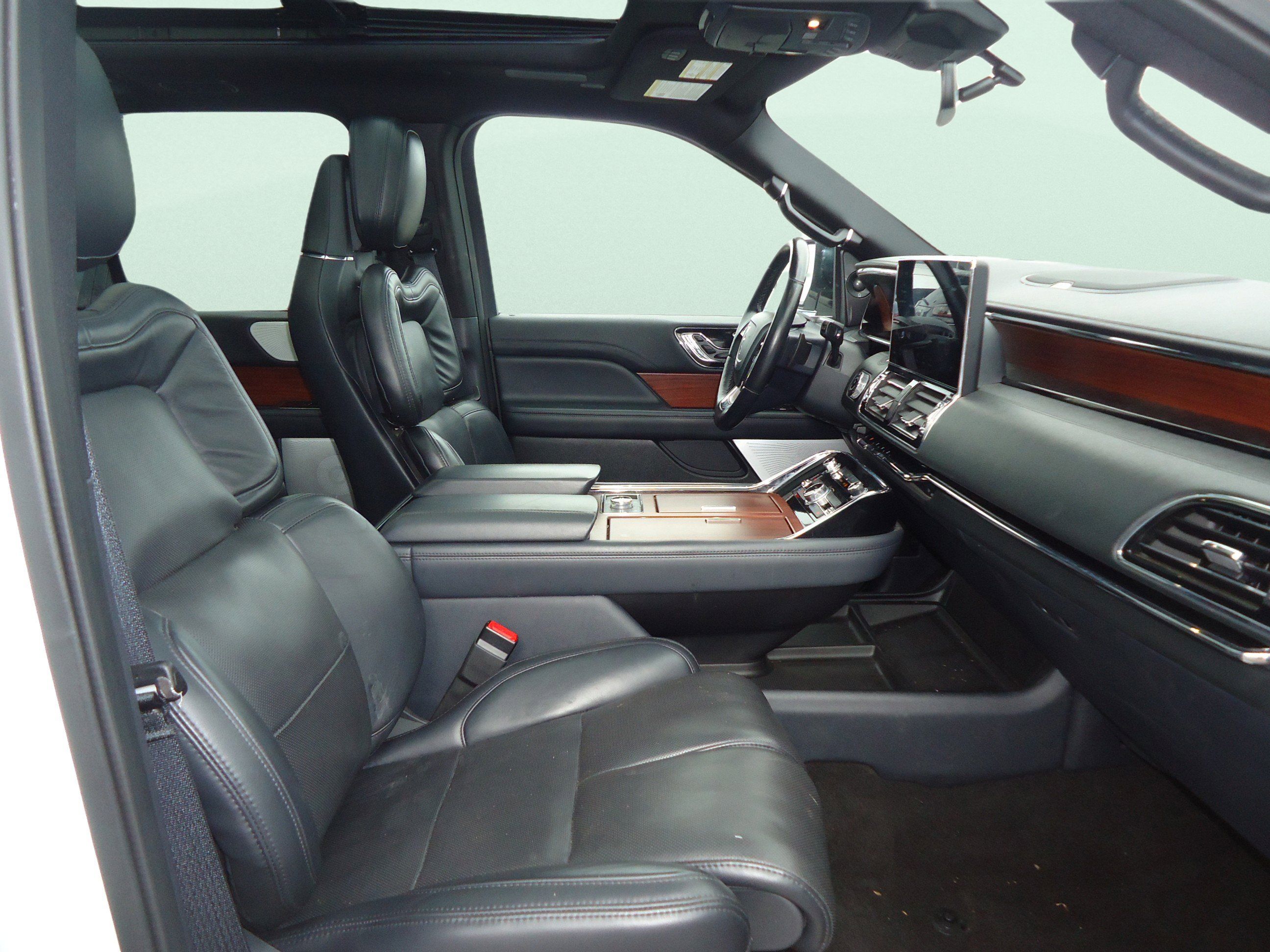 Used 2023 Lincoln Navigator Reserve AWD/4WD image 33
