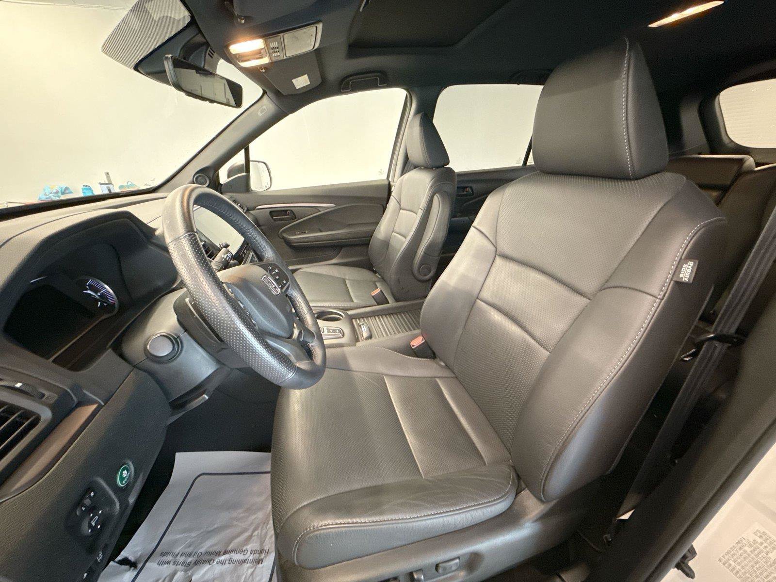 Used 2023 Honda Passport EX-L image 13