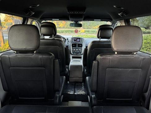 Used 2020 Dodge Grand Caravan SXT image 20