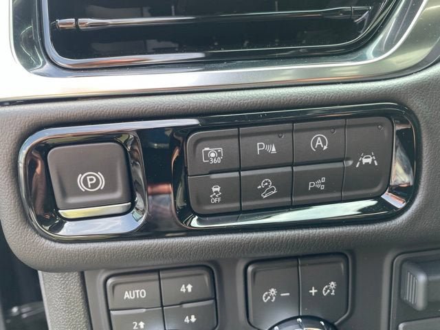 New 2026 GMC Yukon Denali w/ Advanced Technology Package AWD/4WD image 20