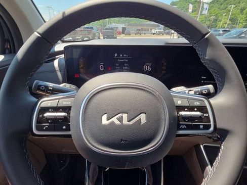 New 2026 Kia Carnival EX FWD image 33
