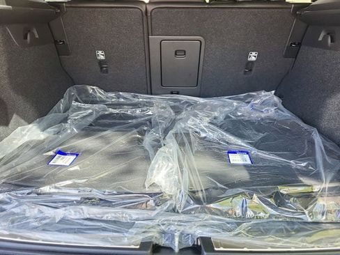 New 2025 Volvo XC40 B5 Ultra w/ Climate Package image 14