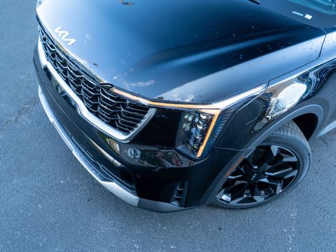 New 2026 Kia Sorento S FWD image 2