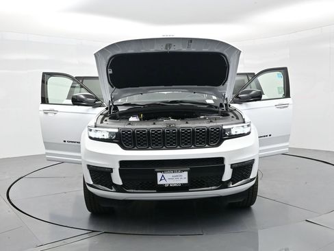 New 2025 Jeep Grand Cherokee L Summit image 32