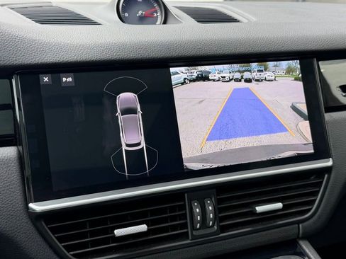 Used 2019 Porsche Cayenne S image 44