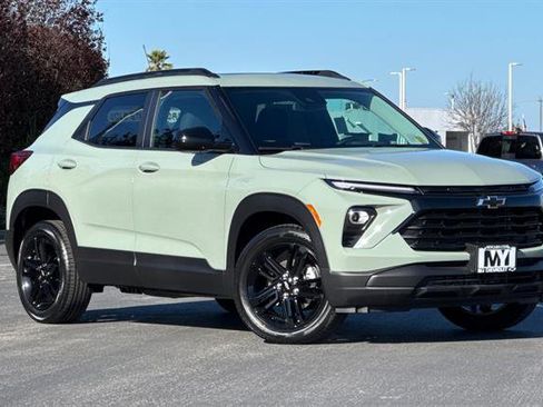 New 2026 Chevrolet TrailBlazer LT image 2