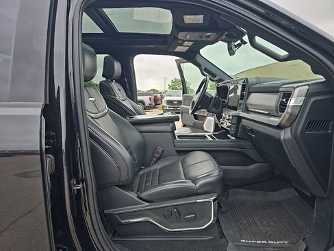 Used 2025 Ford F450 Platinum AWD/4WD image 19