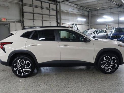 New 2026 Chevrolet Trax RS w/ Driver Confidence Package FWD image 8