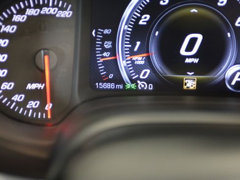 Used 2016 Chevrolet Corvette Z06 w/ 3LZ Preferred Equipment Group RWD image 25