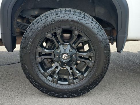 Used 2021 GMC Sierra 3500 Denali w/ Denali Ultimate Package AWD/4WD image 12
