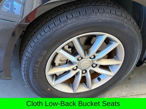 Used 2016 Dodge Grand Caravan SE image 9